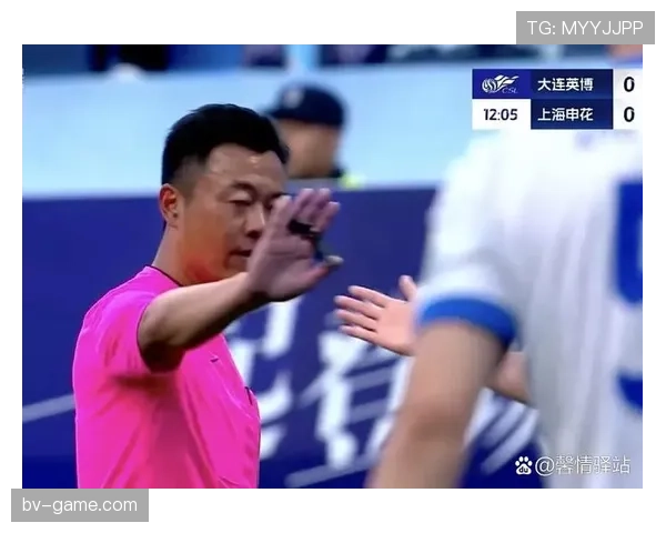 禁区手球判罚为何常引发VAR反复争议?规则解读全解析 禁区手球判罚为何常引发VAR反复争议?规则解读全解析